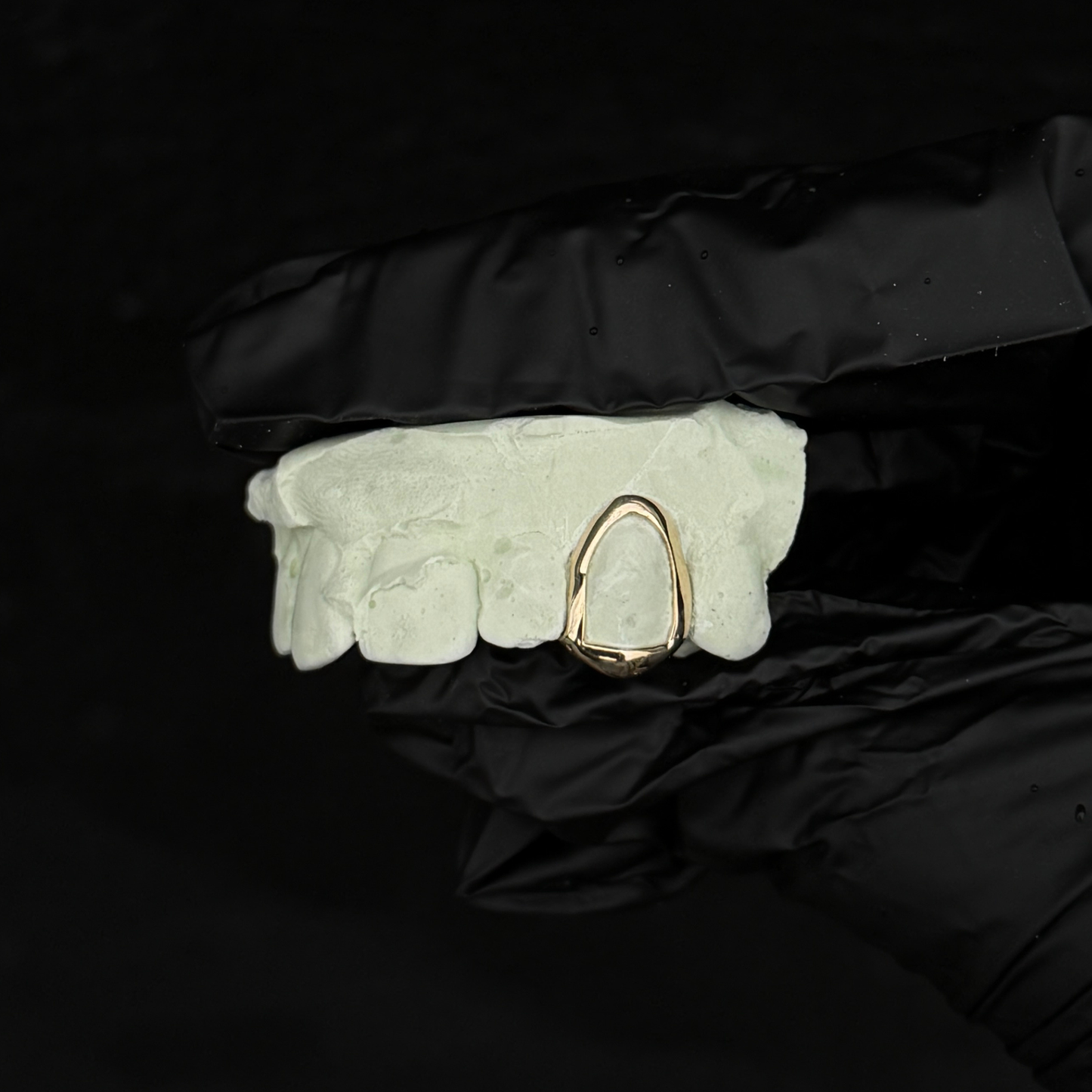 Single Open Faced Gold Cap